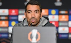 Beşiktaş Teknik Direktörü Van Bronckhorst: İyi bir performans göstermek istiyoruz