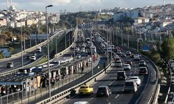 İstanbul'da haftanın ilk iş gününde trafik yoğunluğu yaşanıyor