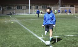 Ampute futbolcu Yusuf, 2 yılda ay-yıldızlı formayı giyme hayalini gerçekleştirdi