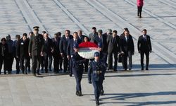 Anahtar Parti Genel Başkanı Yavuz Ağıralioğlu ve Heyeti Anıtkabir’i Ziyaret Etti