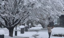 Bolu kent merkezinde kar kalınlığı 28 santimetreye ulaştı