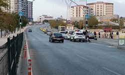 Gaziantep'te otomobil, kaldırımdaki yayaların arasına daldı: 1 ölü, 1 yaralı