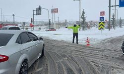 Nevşehir-Aksaray kara yolu kar nedeniyle ulaşıma kapandı