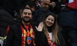 Kayserispor – Galatasaray maçında evlilik teklifi