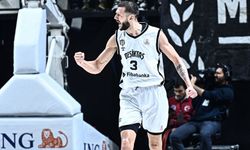 Beşiktaş Fibabanka - Anadolu Efes: 85-80