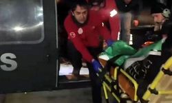 Van'da Çığ Engeline Takılan Hamile Kadın Helikopterle Kurtarıldı