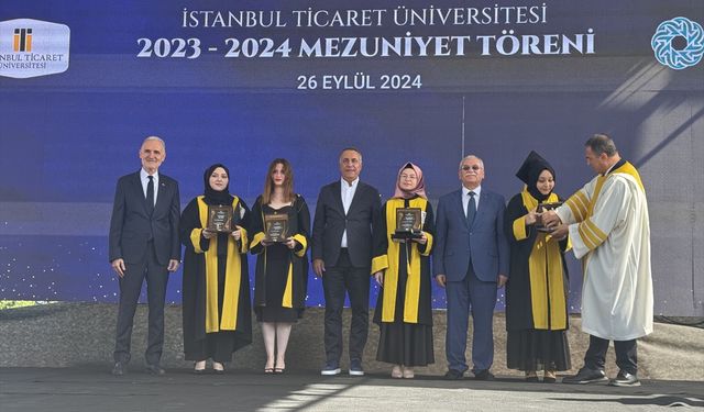 İstanbul Ticaret Üniversitesi 2024 Mezuniyet Töreninde 1393 Öğrenci Diplomalarını Aldı