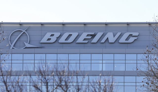 Boeing'in yüzde 35'lik zam teklifini reddeden işçiler greve devam kararı aldı