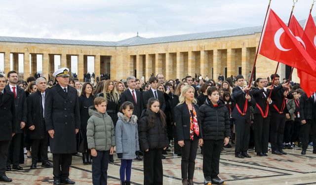 Bahçeşehir Koleji'nden '24 Kasım' öncesi Anıtkabir'e ziyaret