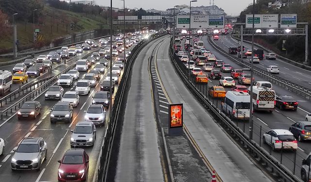 Okullar Açıldı: İstanbul’da Trafik Yoğunluğu Yüzde 67’ye Ulaştı