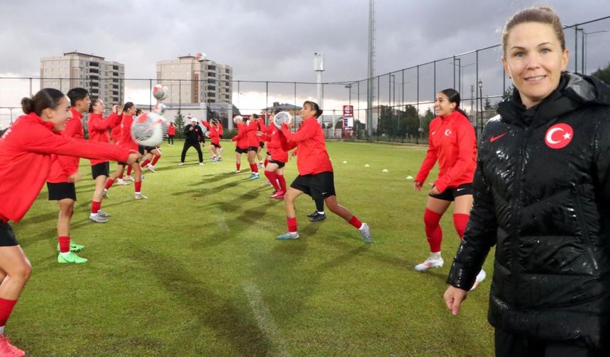 U19 Kadın Milli Takımı, Avrupa Şampiyonası Öncesi Erzurum Kampında Hazırlanıyor