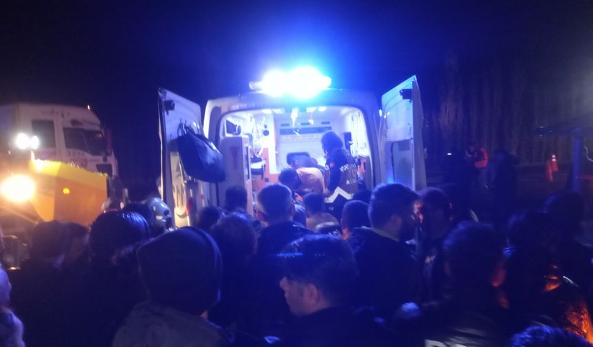 TIR Kazasında Polis Memuru Şehit Oldu, Bir Polis Ağır Yaralı