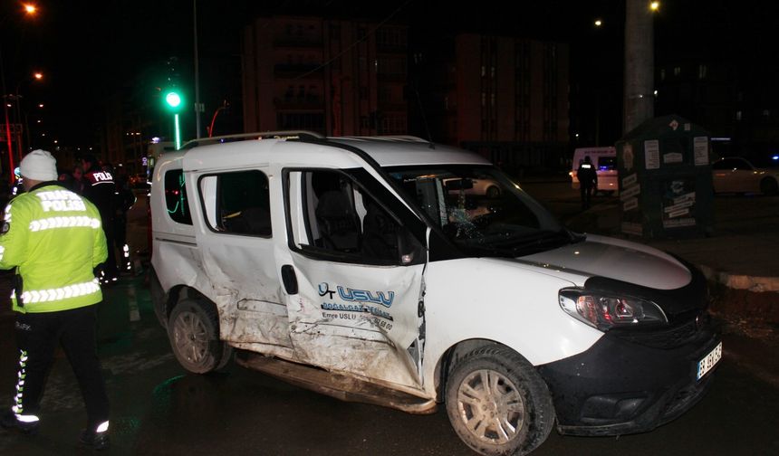 'Baba kafam kanıyor, çarptığım adamda bir şey yok' diyen ehliyetsiz sürücü gözaltında